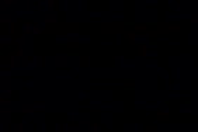 شاهدني وأنا آكل كسًا بينما أتصفح وجهي في كهف المهبل القذر.